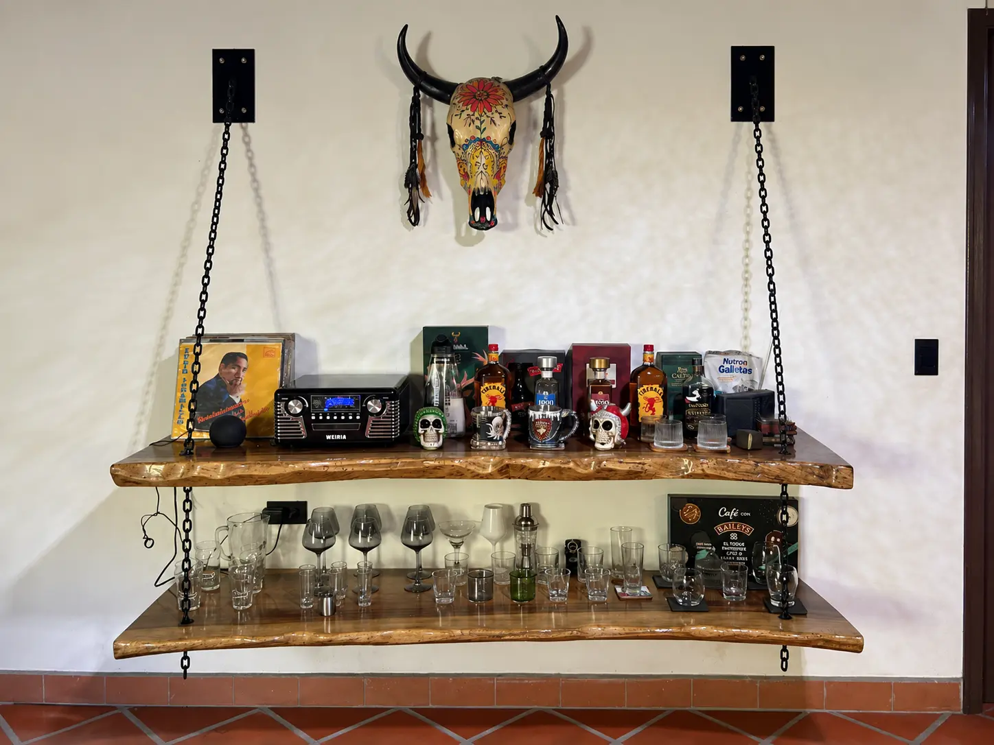 Comedor de 10 puestos en madera de samán para Quinta Rústica Texana.
